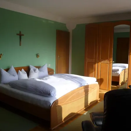 Haus Lissi Pensionat 3*